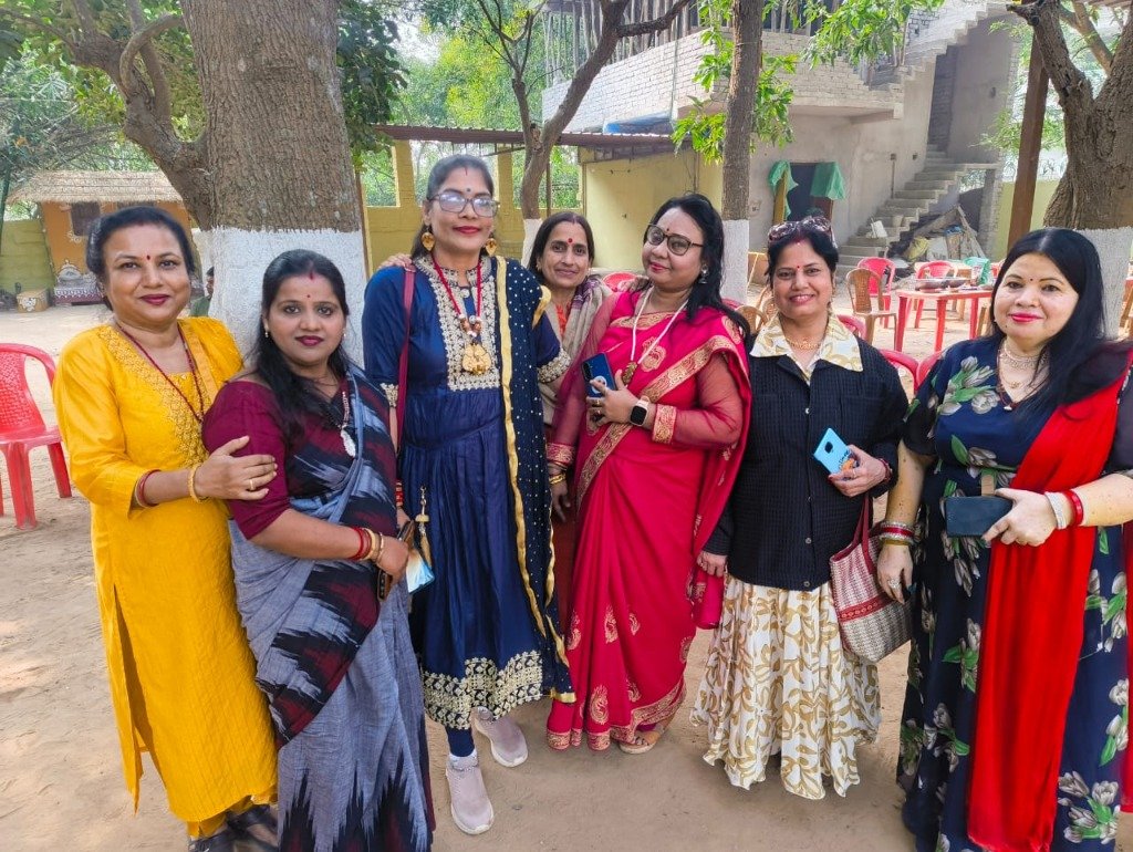 Ladies Club - Group Photo 2